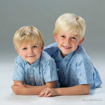 Image for €175 Sitting, Viewing & 6x8” colour print professionally framed